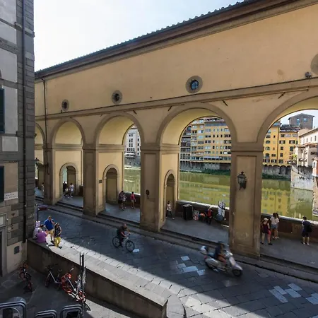 Vasari Next To Pontevecchio *